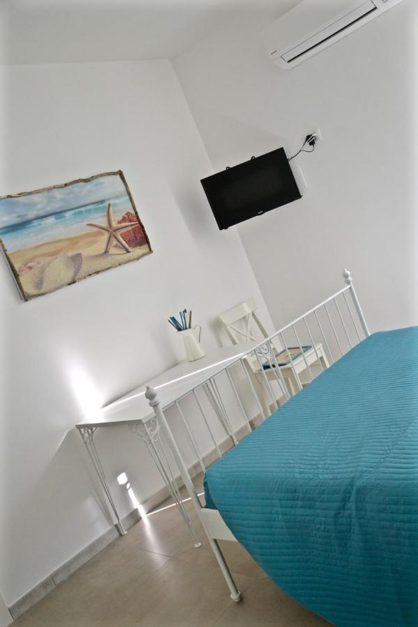 Bed and Breakfast I Tesori Del Mare Letojanni Exterior foto